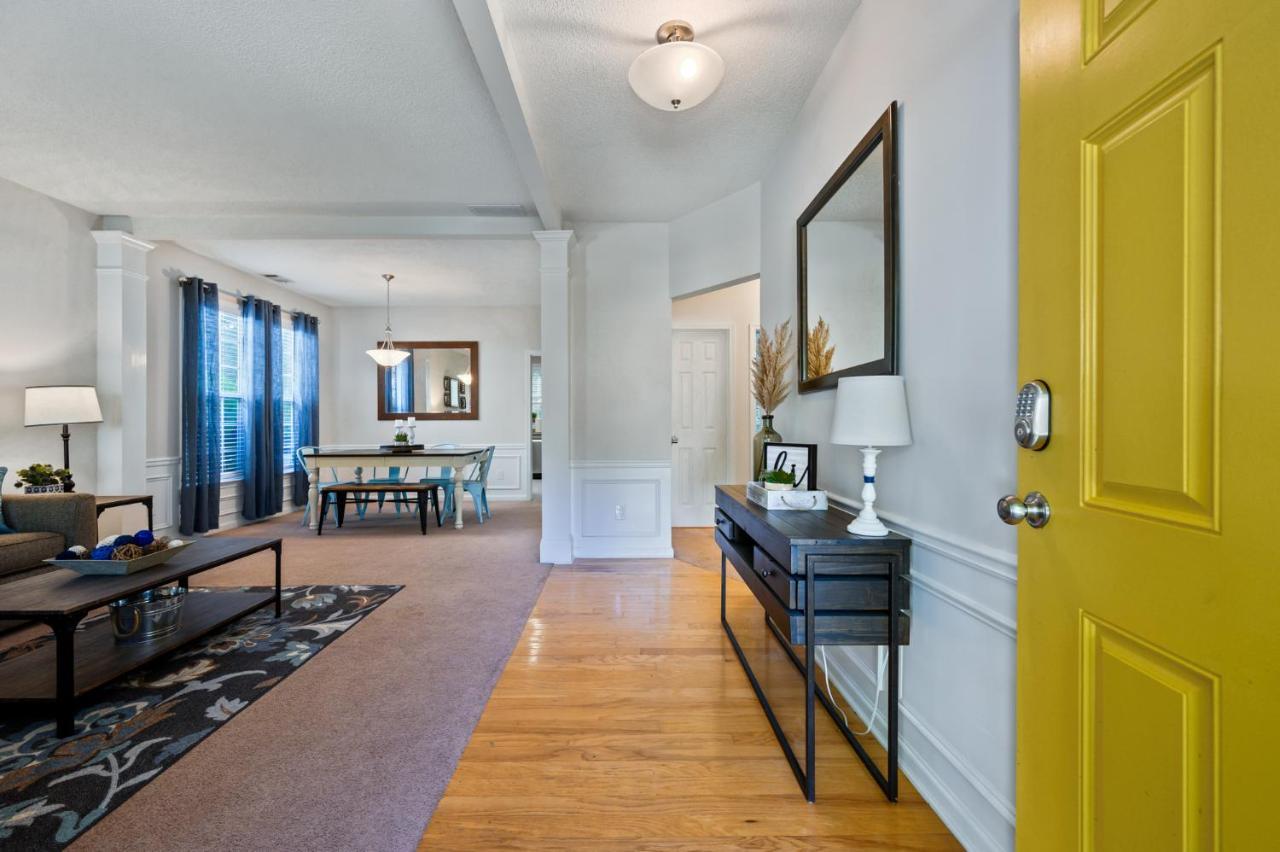 Enjoy This Amazing Home With Porch & Grill Near Dt Woodstock Eksteriør bilde