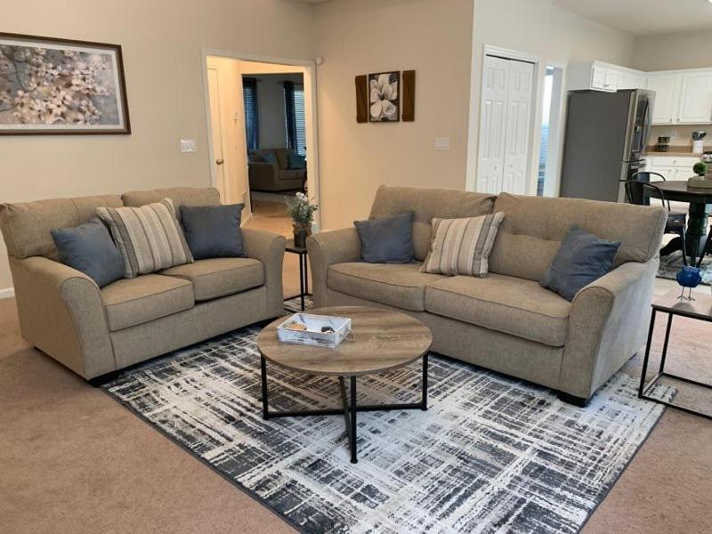 Enjoy This Amazing Home With Porch & Grill Near Dt Woodstock Rom bilde