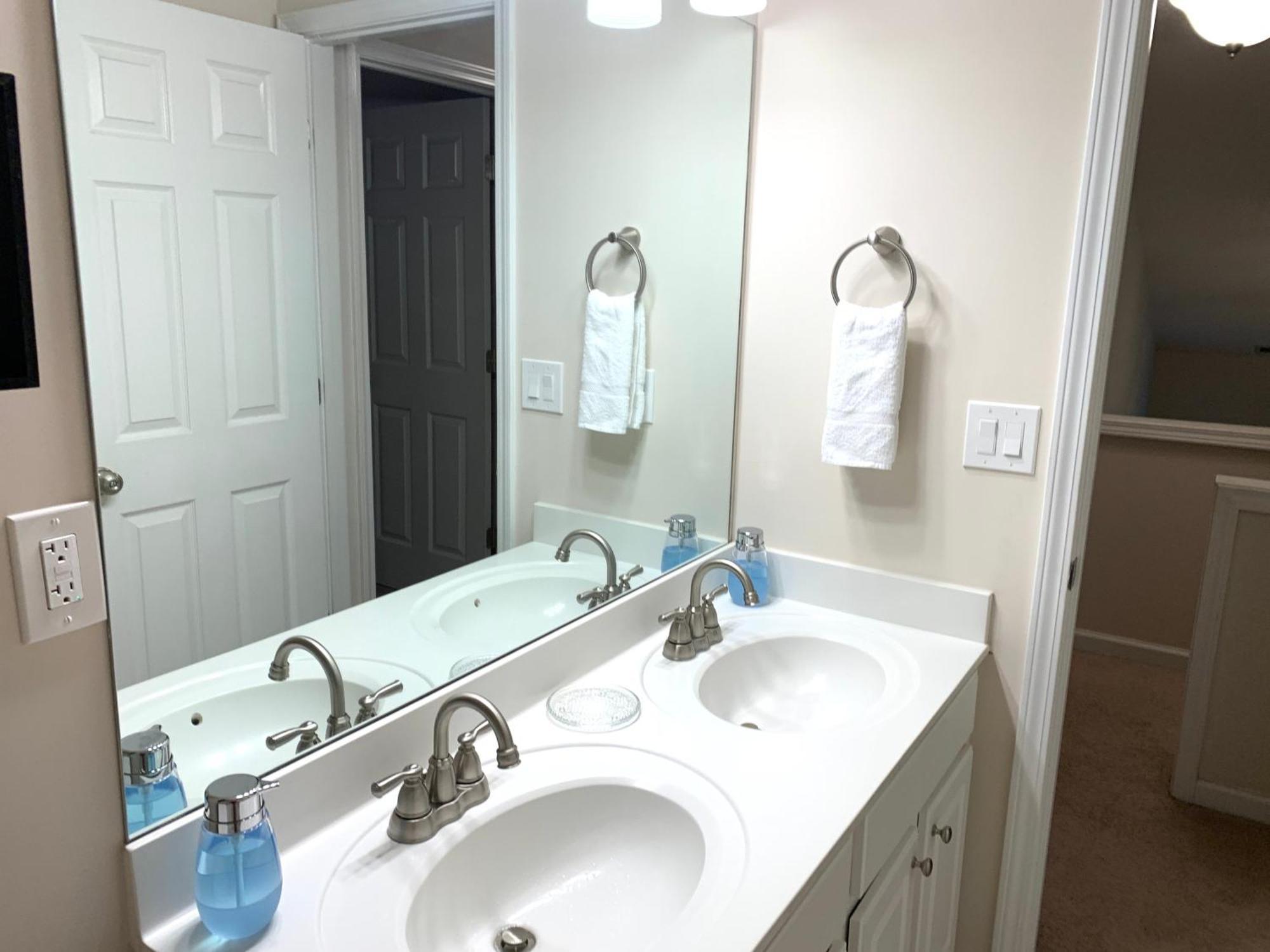 Enjoy This Amazing Home With Porch & Grill Near Dt Woodstock Rom bilde