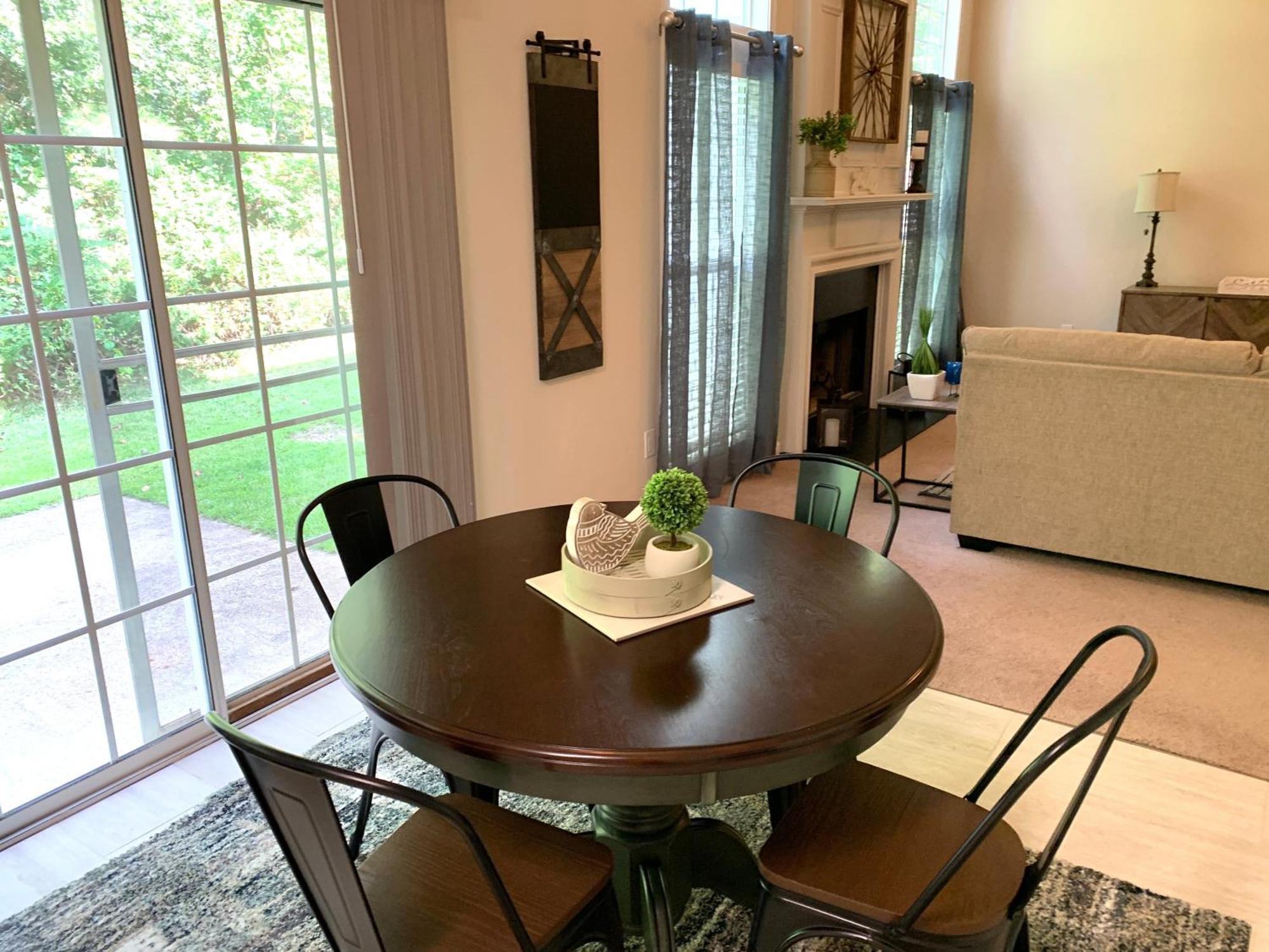 Enjoy This Amazing Home With Porch & Grill Near Dt Woodstock Rom bilde